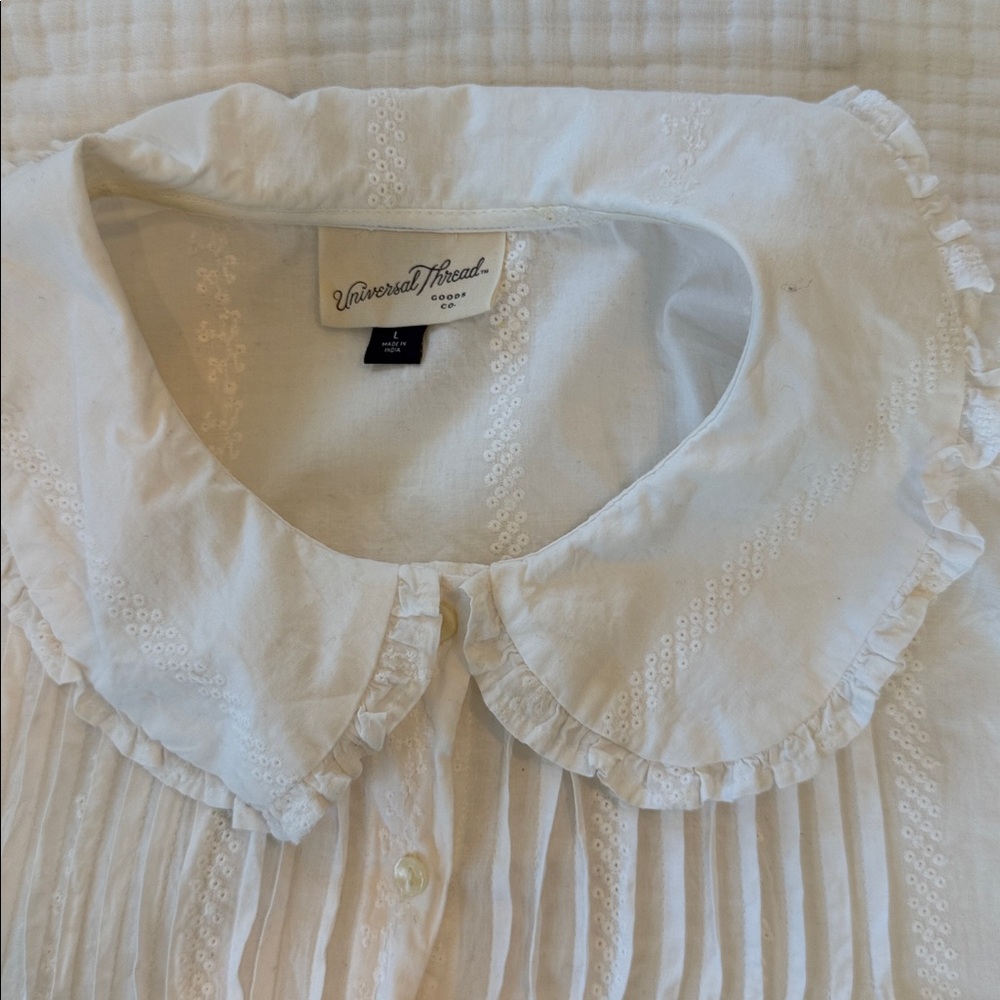 Universal Thread White Eyelet Ruffled Collar Blou… - image 5
